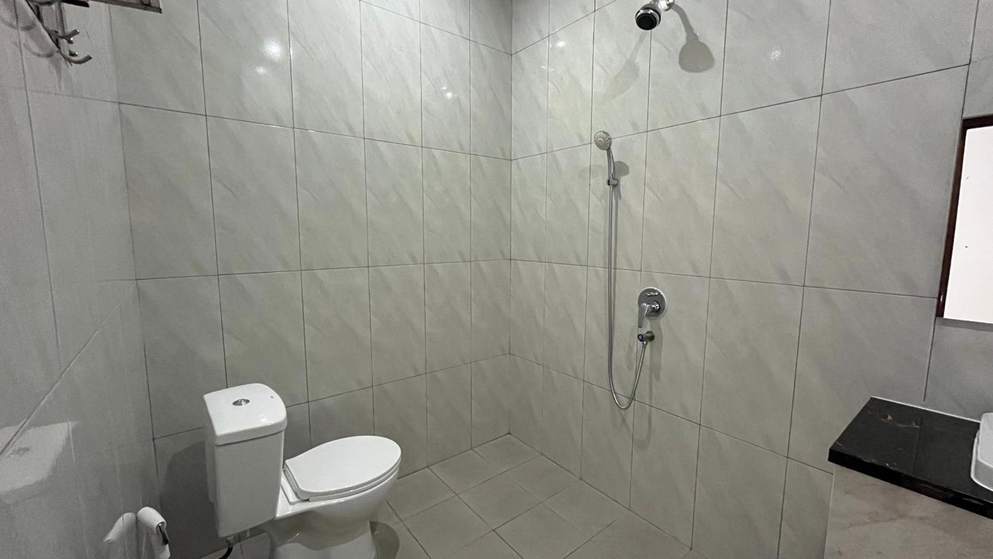 Reddoorz Premium At Jalan Diponegoro Lampung Hotell Bandar Lampung Eksteriør bilde